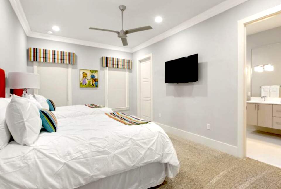 The White House Of Reunion - Reunion, Florida