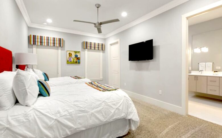 The White House Of Reunion - Reunion, Florida