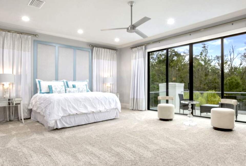 The White House Of Reunion - Reunion, Florida