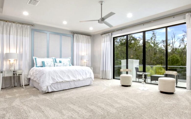 The White House Of Reunion - Reunion, Florida