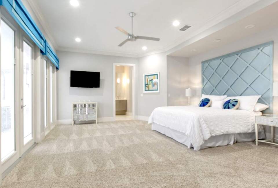 The White House Of Reunion - Reunion, Florida