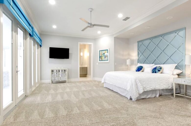 The White House Of Reunion - Reunion, Florida