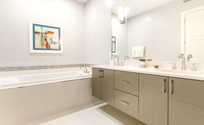 The White House Of Reunion - Reunion, Florida