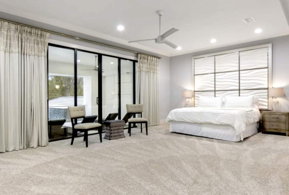 The White House Of Reunion - Reunion, Florida