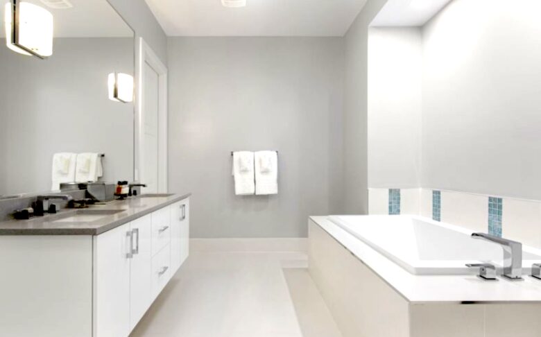 The White House Of Reunion - Reunion, Florida