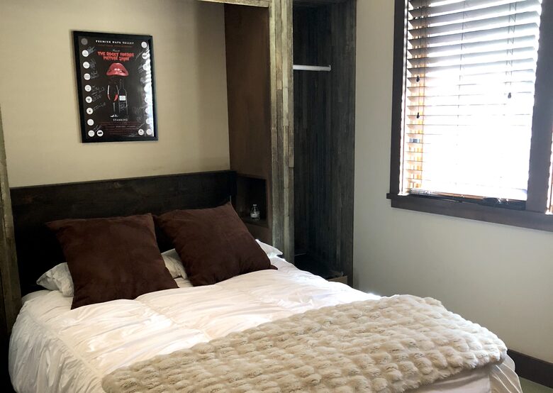 Spectacular Napa Valley V12 Vineyard Cottage with Private Tasting! - Napa, California