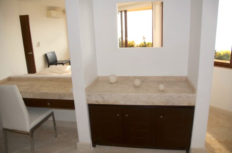 Pacific Paradise - Ixtapa de Azueta, Mexico