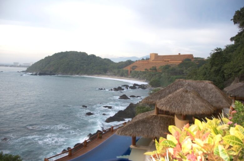 Pacific Paradise - Ixtapa de Azueta, Mexico