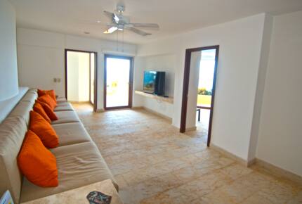 Pacific Paradise - Ixtapa de Azueta, Mexico