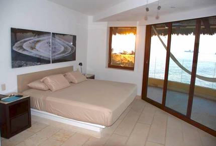 Pacific Paradise - Ixtapa de Azueta, Mexico