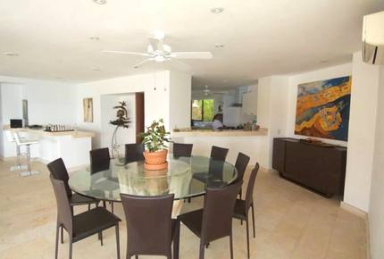 Pacific Paradise - Ixtapa de Azueta, Mexico