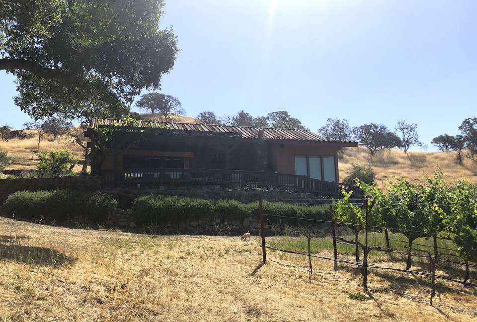 Spectacular Napa Valley V12 Vineyard Cottage with Private Tasting! - Napa, California