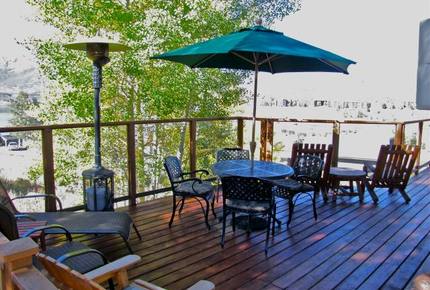 Skiing in the Summit - Dillon, Colorado