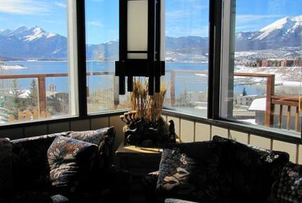 Skiing in the Summit - Dillon, Colorado