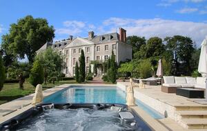 Château De Vézins (R) - Cholet, France