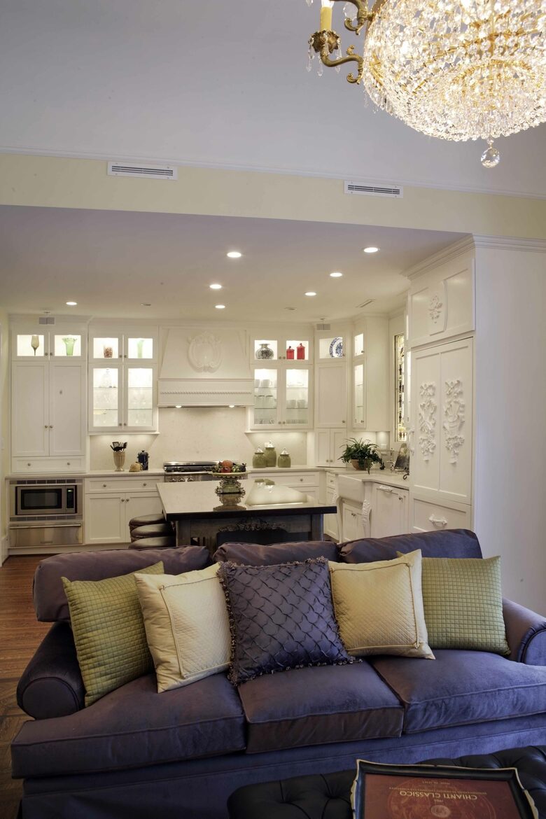 Wedding Cake Mansion - Savannah, Georgia