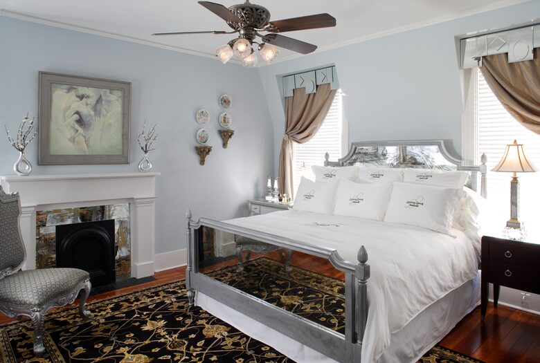 Wedding Cake Mansion - Savannah, Georgia