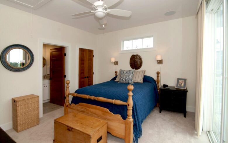 Whit's Inn - Pawleys Island, South Carolina