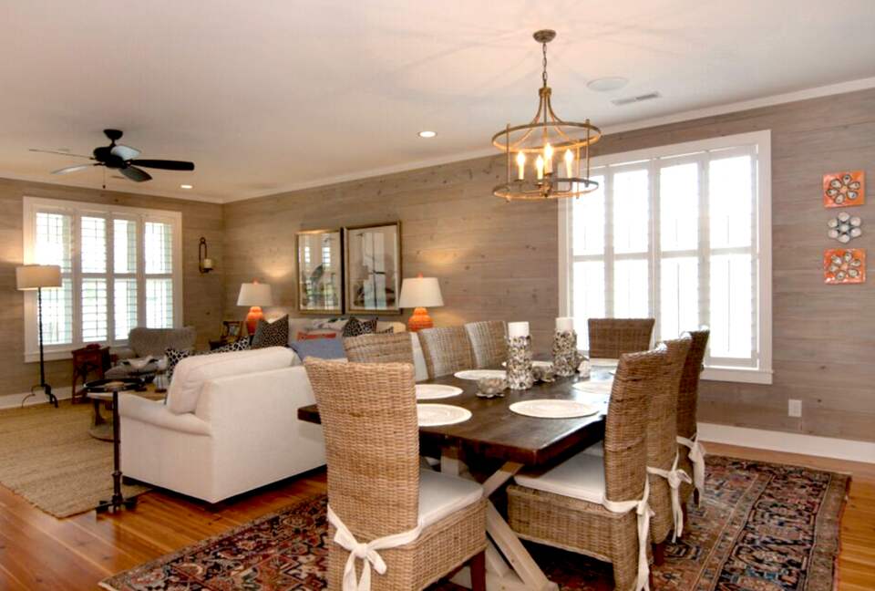 Whit's Inn - Pawleys Island, South Carolina