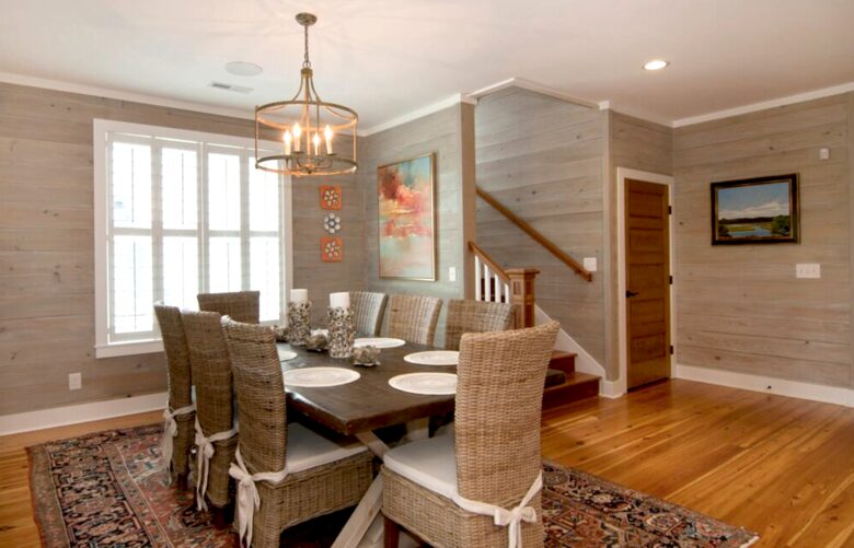 Whit's Inn - Pawleys Island, South Carolina