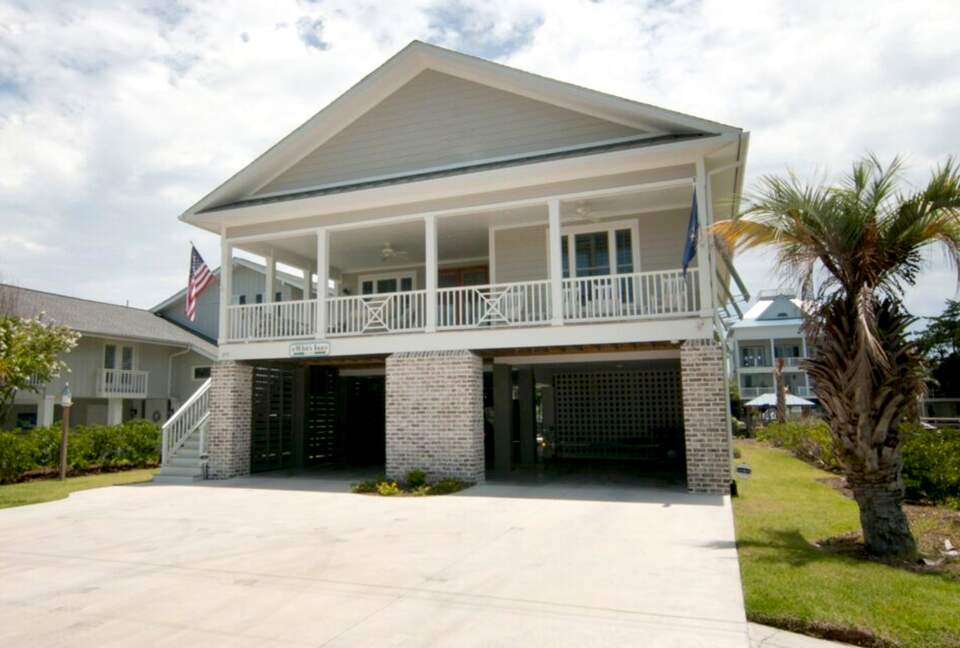 Whit's Inn - Pawleys Island, South Carolina