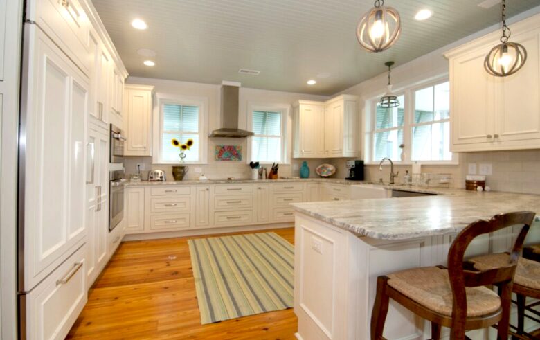 Whit's Inn - Pawleys Island, South Carolina