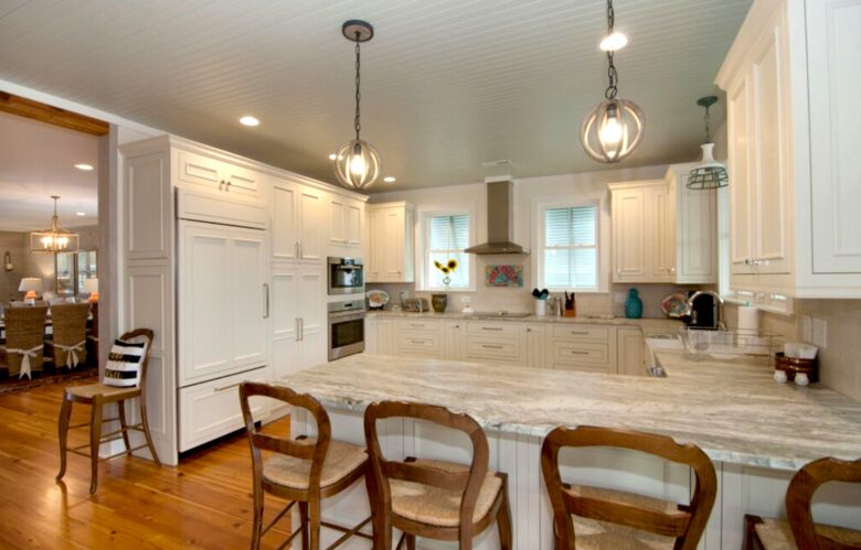 Whit's Inn - Pawleys Island, South Carolina