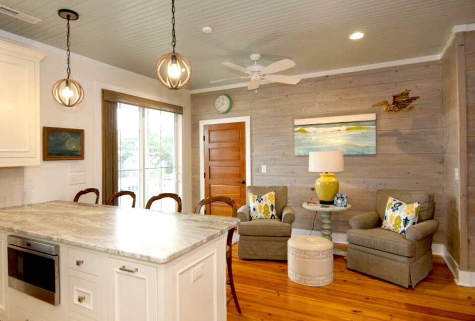 Whit's Inn - Pawleys Island, South Carolina