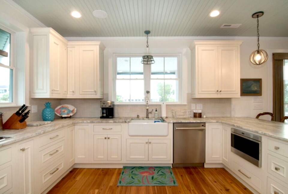 Whit's Inn - Pawleys Island, South Carolina