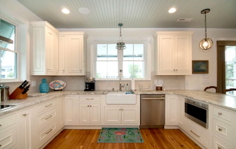 Whit's Inn - Pawleys Island, South Carolina