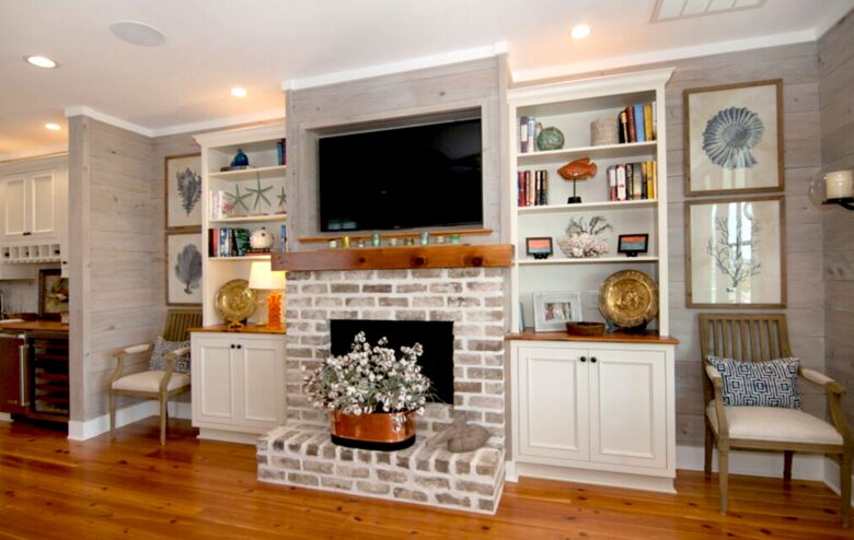 Whit's Inn - Pawleys Island, South Carolina