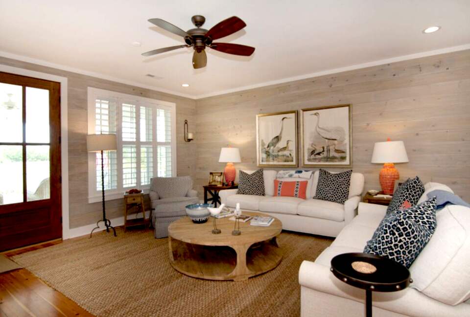 Whit's Inn - Pawleys Island, South Carolina