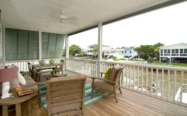 Whit's Inn - Pawleys Island, South Carolina