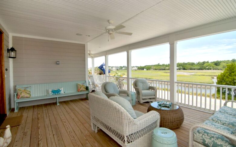 Whit's Inn - Pawleys Island, South Carolina