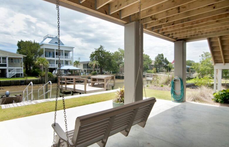 Whit's Inn - Pawleys Island, South Carolina