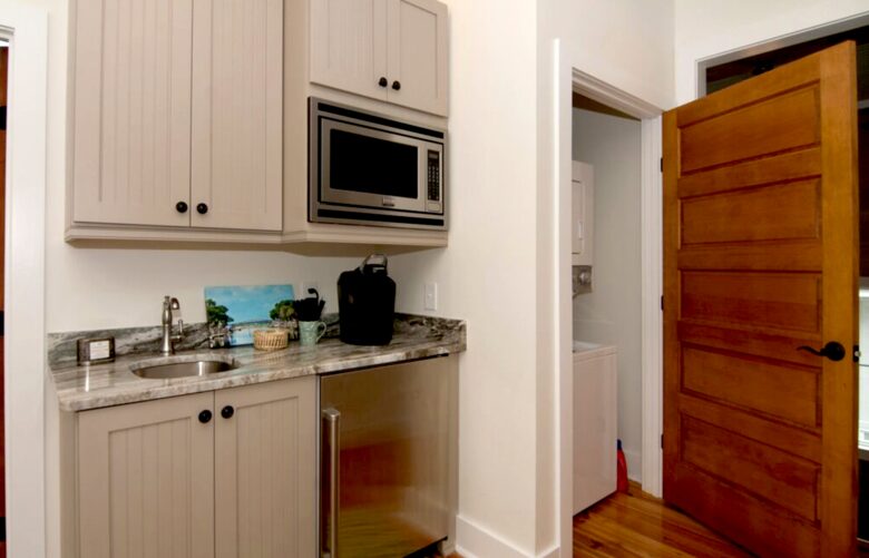 Whit's Inn - Pawleys Island, South Carolina