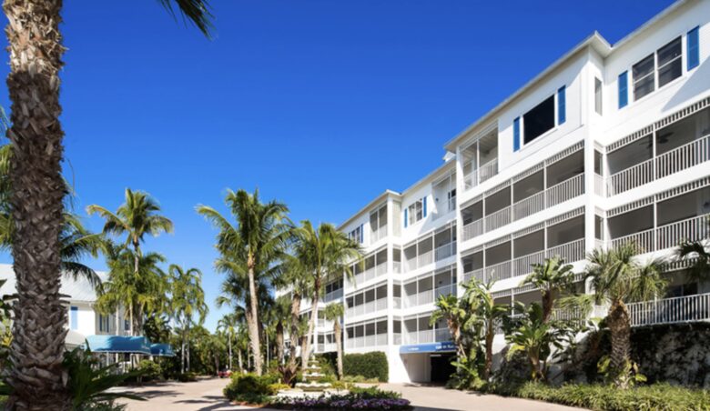 Olde Marco Island Inn Penthouse Soleil - Marco Island, Florida
