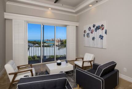 Olde Marco Island Inn Penthouse Soleil - Marco Island, Florida