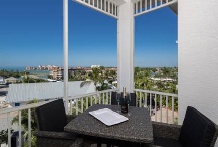 Olde Marco Island Inn Penthouse Soleil - Marco Island, Florida