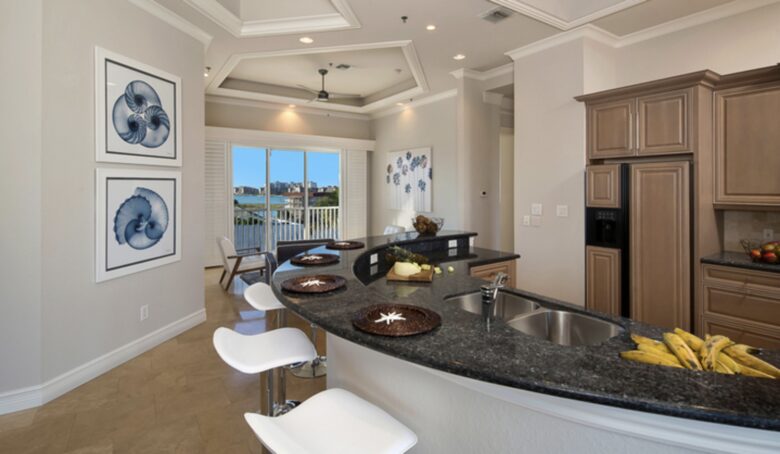 Olde Marco Island Inn Penthouse Soleil - Marco Island, Florida