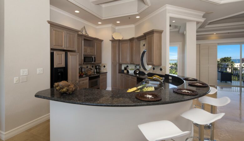 Olde Marco Island Inn Penthouse Soleil - Marco Island, Florida