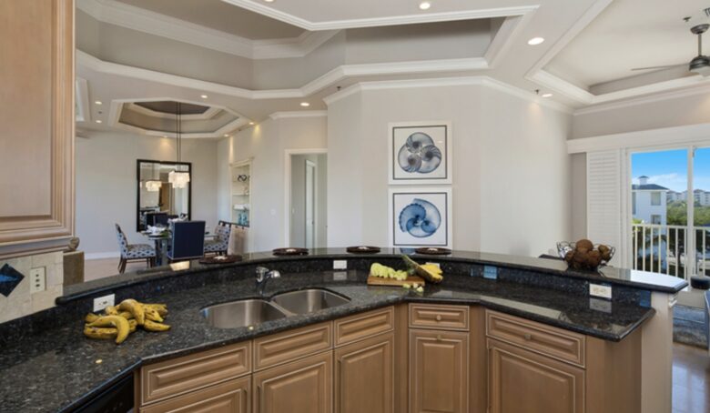 Olde Marco Island Inn Penthouse Soleil - Marco Island, Florida