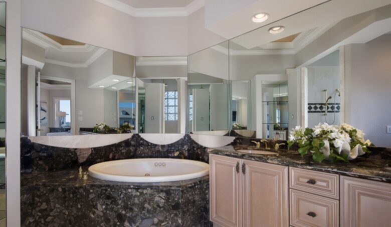 Olde Marco Island Inn Penthouse Soleil - Marco Island, Florida