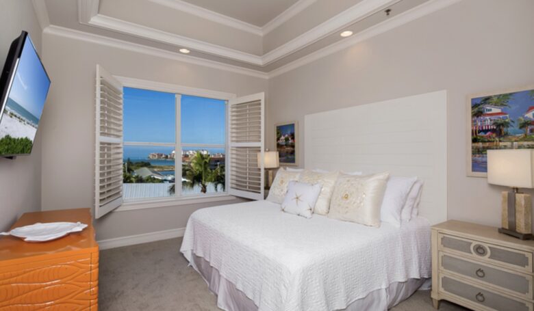 Olde Marco Island Inn Penthouse Soleil - Marco Island, Florida