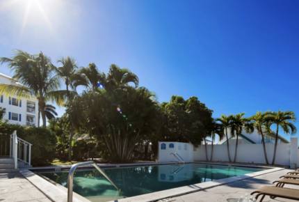Olde Marco Island Inn Penthouse Soleil - Marco Island, Florida