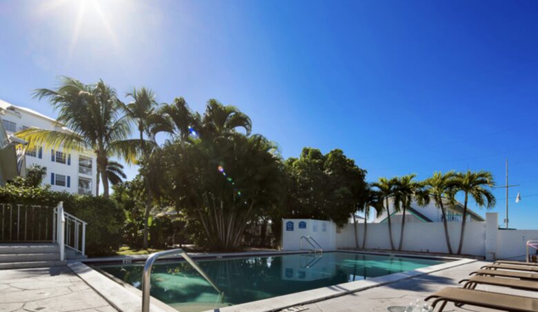 Olde Marco Island Inn Penthouse Soleil - Marco Island, Florida
