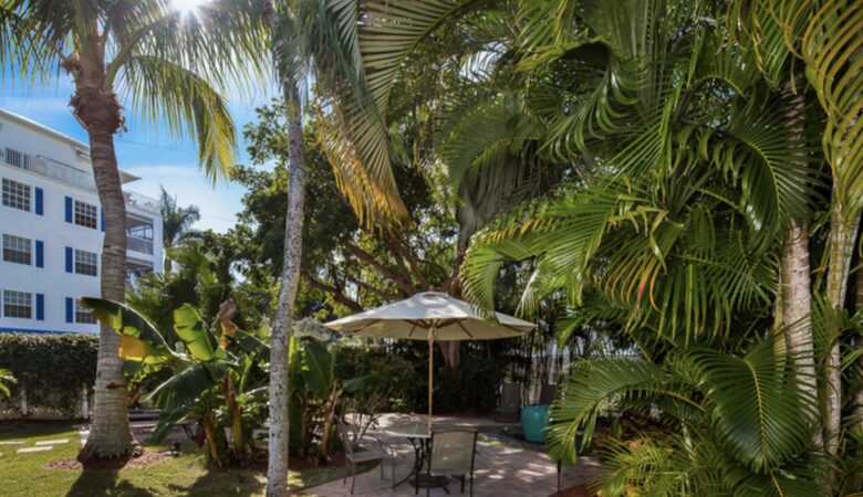 Olde Marco Island Inn Penthouse Soleil - Marco Island, Florida