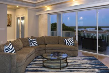 Olde Marco Island Inn Penthouse Soleil - Marco Island, Florida