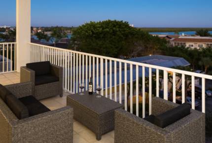 Olde Marco Island Inn Penthouse Soleil - Marco Island, Florida
