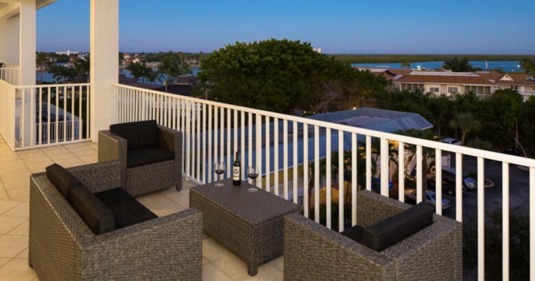 Olde Marco Island Inn Penthouse Soleil - Marco Island, Florida